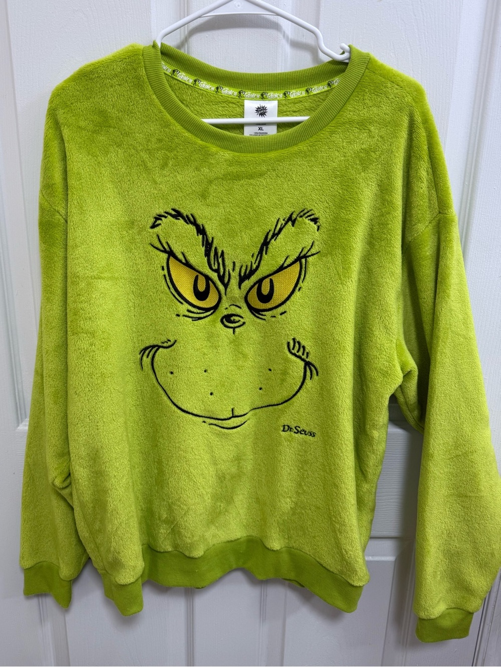 Dr. Seuss The Grinch Green Fleece Sweatshirt, Size XL